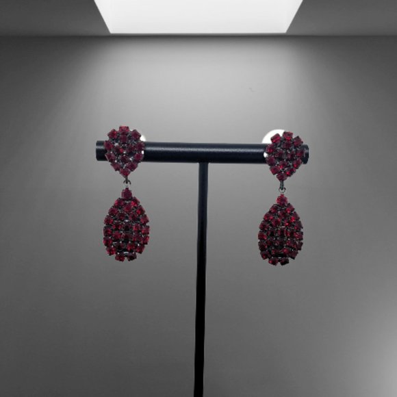 Stunning Red Gems Dangle Drop Earrings - Picture 1 of 12